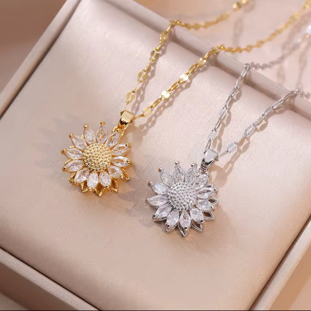 Collana Rotante Magia dei Fiori